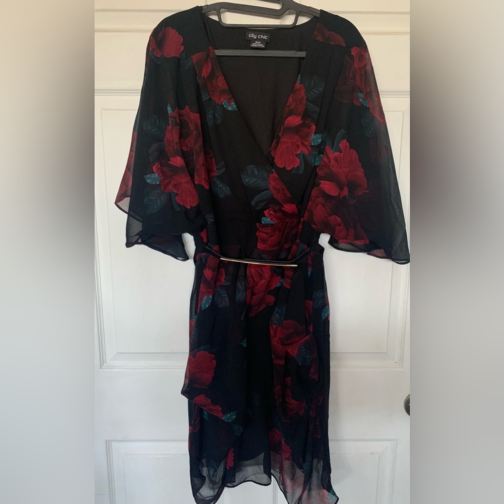 Rose print City Chic size M18 Faux wrap dress